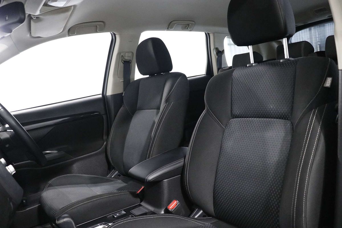 2021 Mitsubishi Outlander ES ZL
