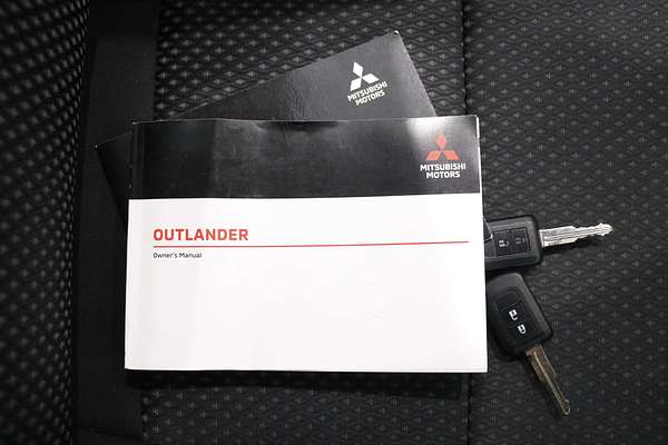 2021 Mitsubishi Outlander ES ZL