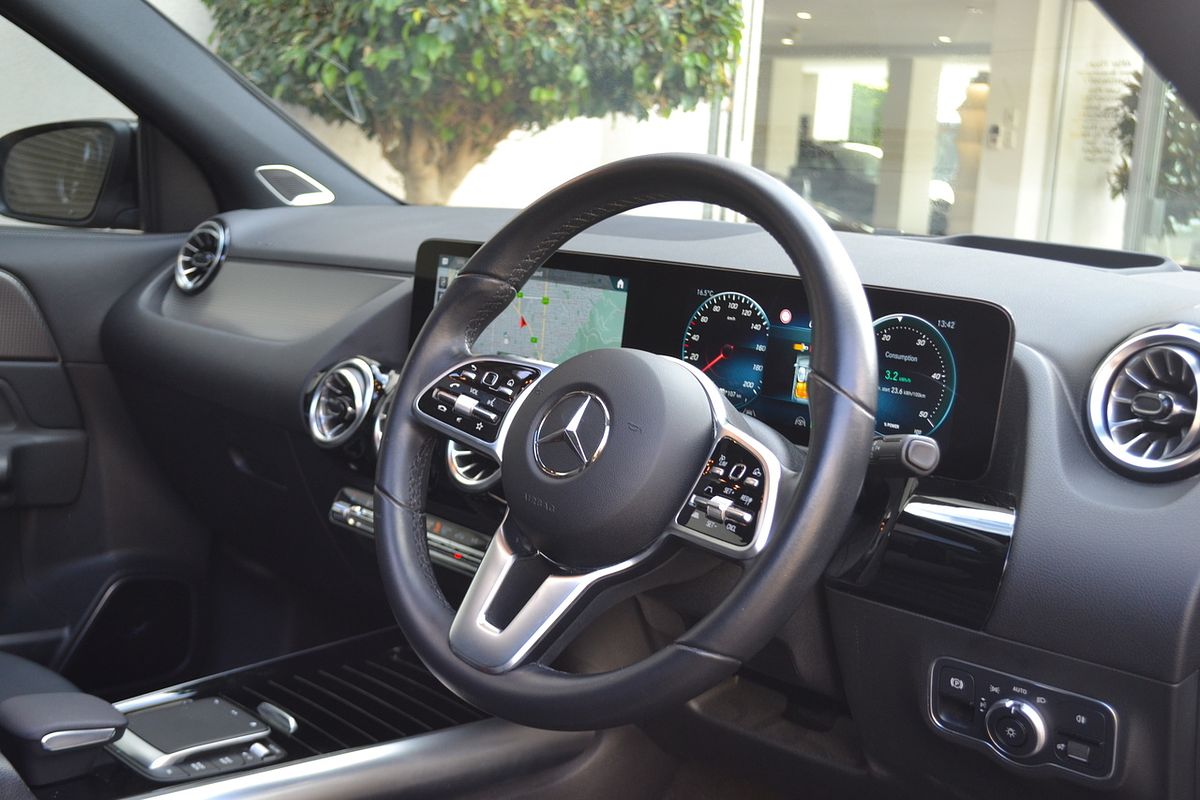 2021 Mercedes-Benz EQA EQA250 H243
