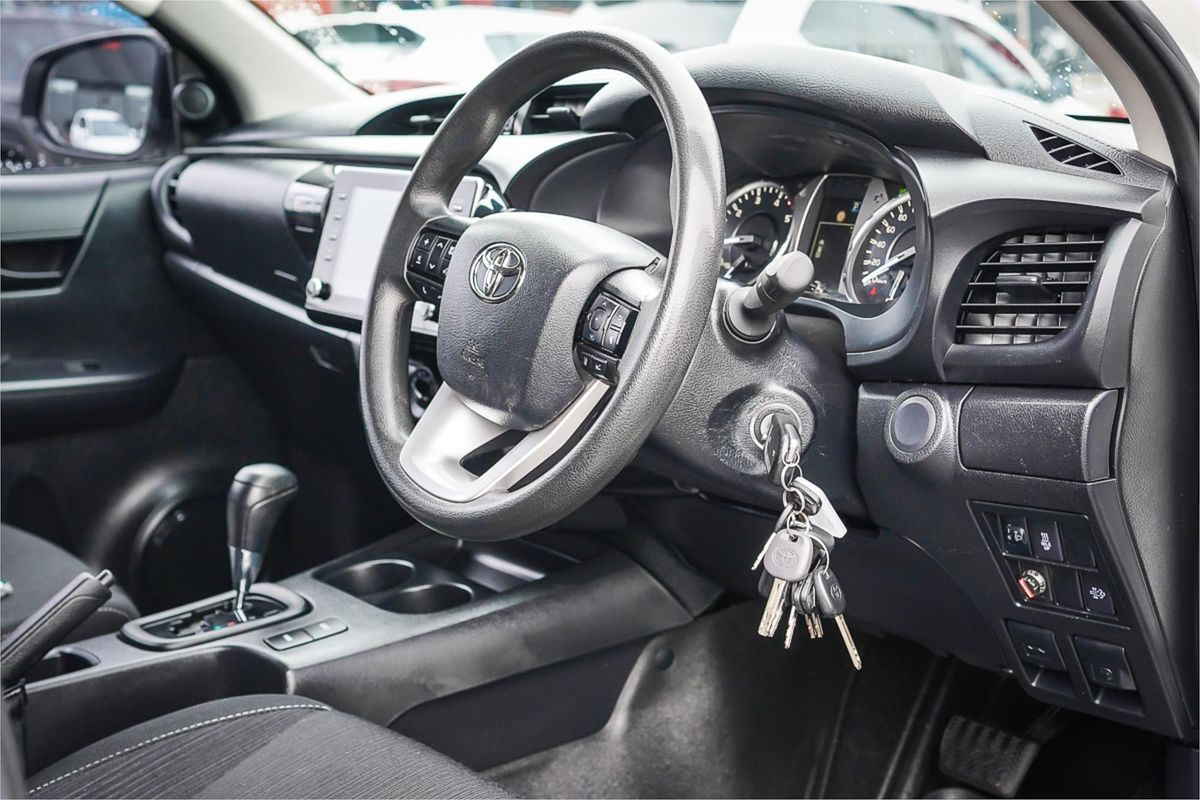 2021 Toyota Hilux SR GUN126R 4X4