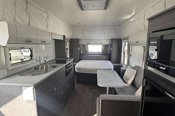 2018 Jayco Journey Deluxe 17.55-8.18Jd