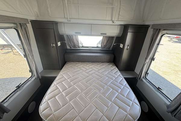 2018 Jayco Journey Deluxe 17.55-8.18Jd