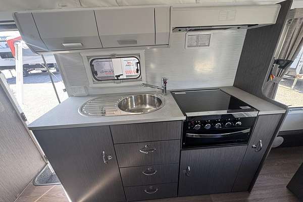 2018 Jayco Journey Deluxe 17.55-8.18Jd