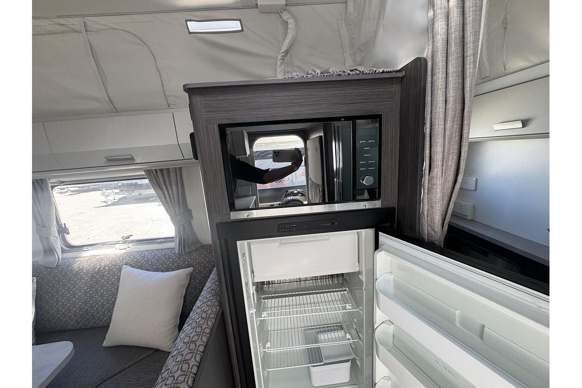 2018 Jayco Journey Deluxe 17.55-8.18Jd