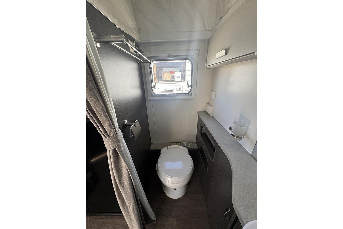 2018 Jayco Journey Deluxe 17.55-8.18Jd