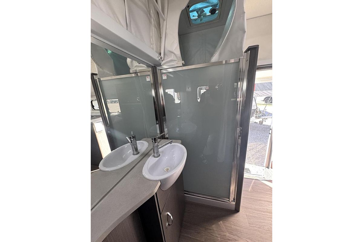 2018 Jayco Journey Deluxe 17.55-8.18Jd