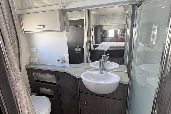 2018 Jayco Journey Deluxe 17.55-8.18Jd