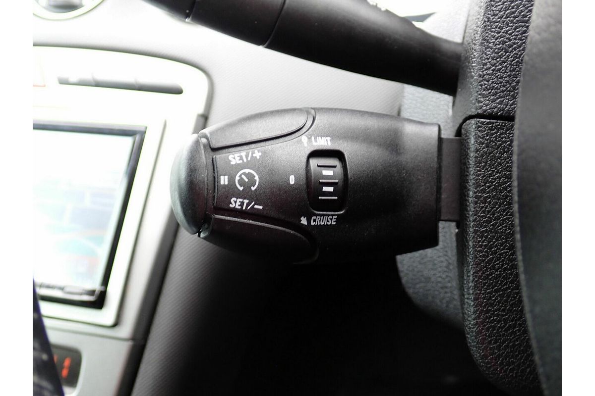 2013 Peugeot 308 Active Touring HDi