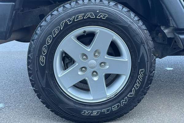 2014 Jeep Wrangler Unlimited Sport JK