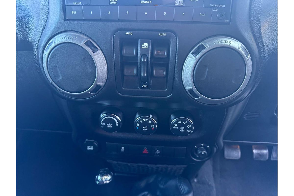 2014 Jeep Wrangler Unlimited Sport JK