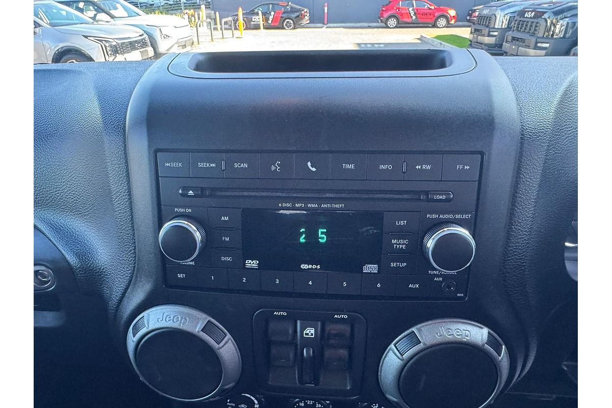2014 Jeep Wrangler Unlimited Sport JK