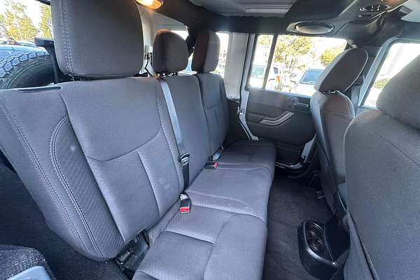 2014 Jeep Wrangler Unlimited Sport JK