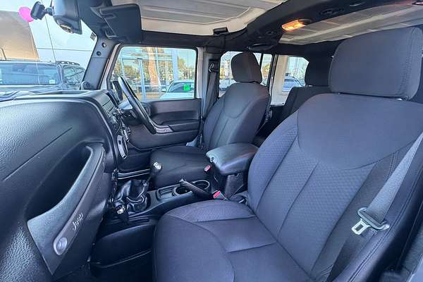 2014 Jeep Wrangler Unlimited Sport JK