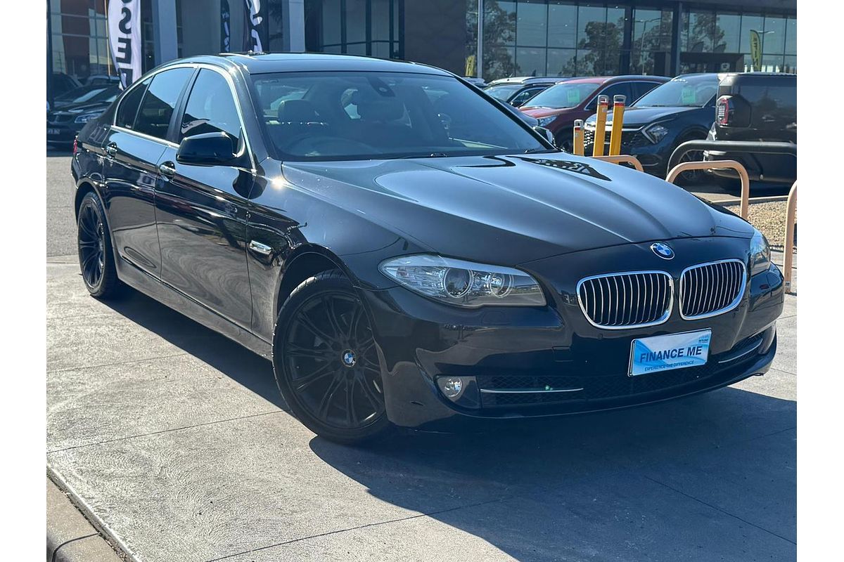 2012 BMW 5 Series 520i F10