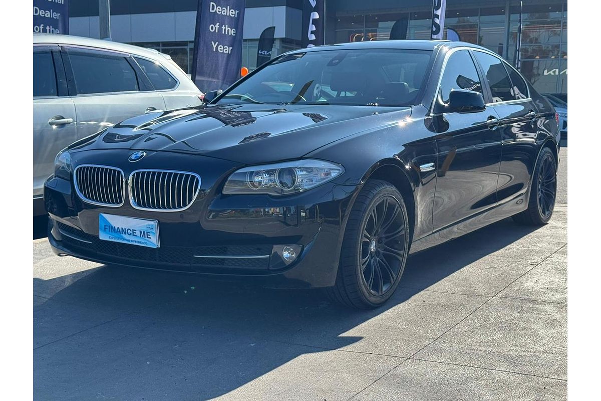 2012 BMW 5 Series 520i F10