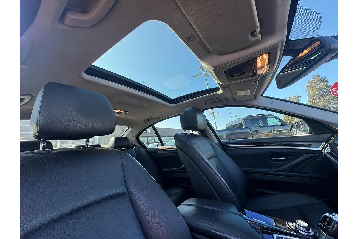 2012 BMW 5 Series 520i F10