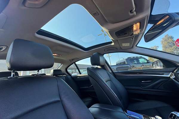 2012 BMW 5 Series 520i F10