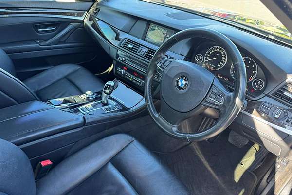 2012 BMW 5 Series 520i F10
