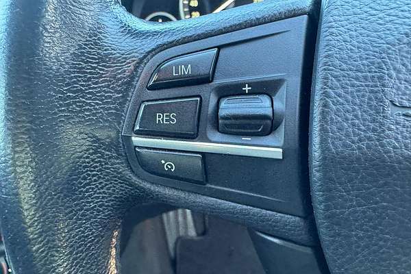 2012 BMW 5 Series 520i F10