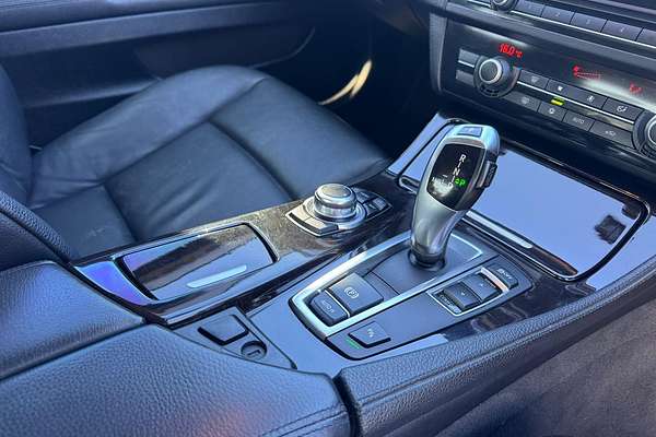 2012 BMW 5 Series 520i F10