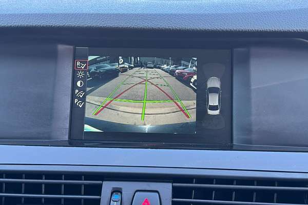 2012 BMW 5 Series 520i F10