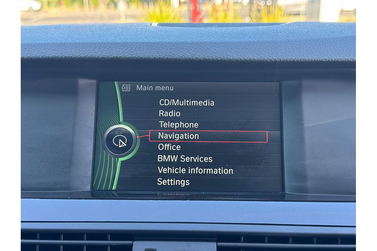 2012 BMW 5 Series 520i F10
