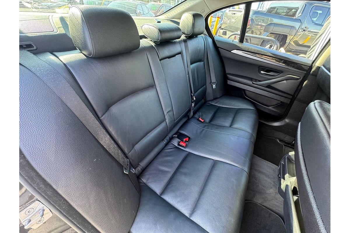 2012 BMW 5 Series 520i F10