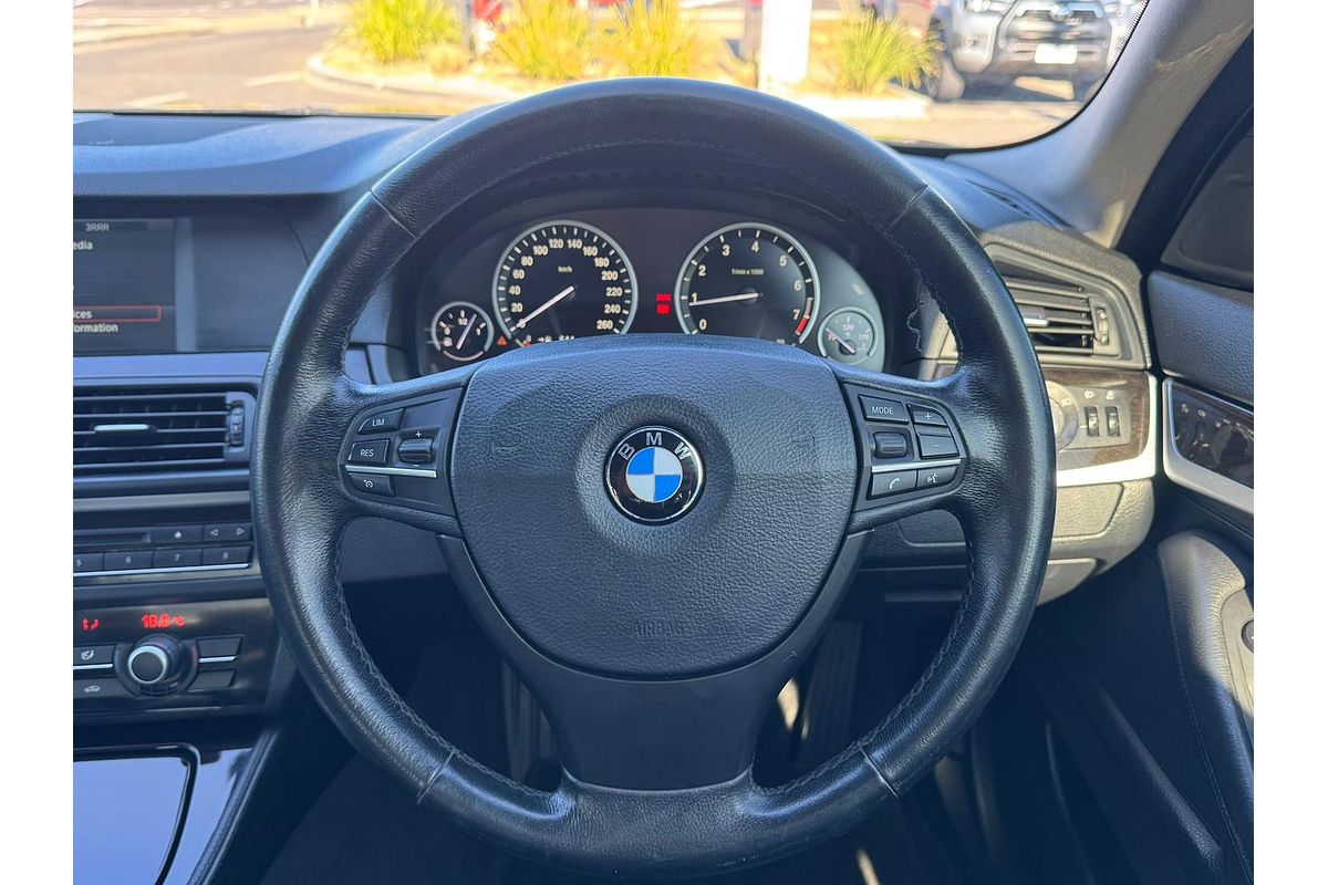 2012 BMW 5 Series 520i F10