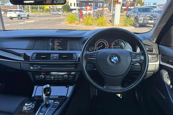 2012 BMW 5 Series 520i F10
