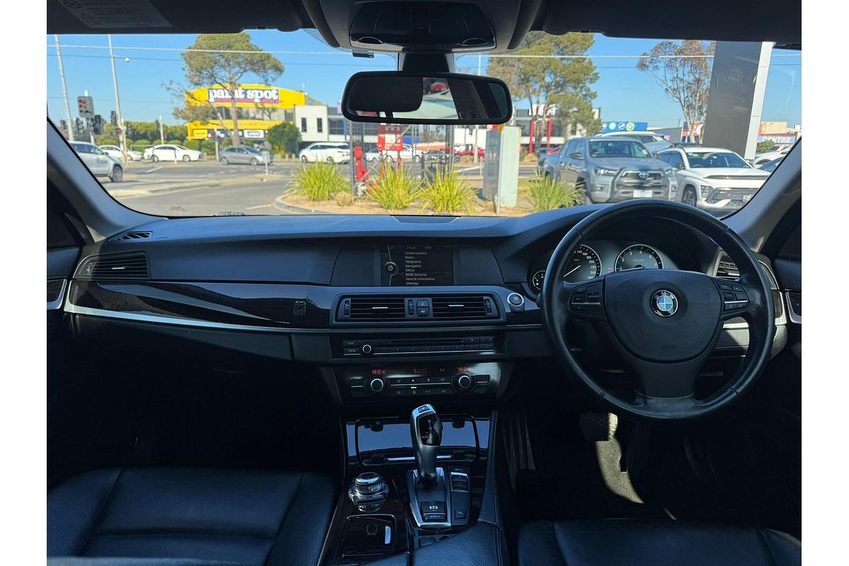2012 BMW 5 Series 520i F10