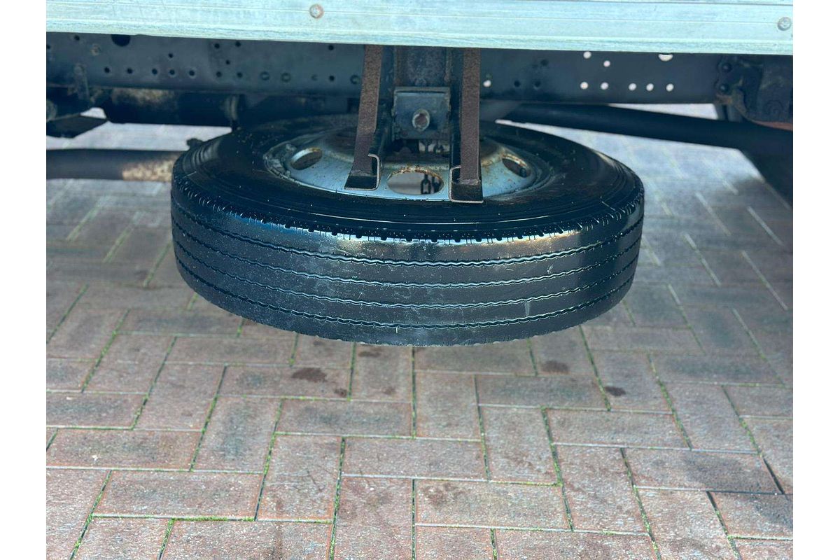 2006 Mitsubishi Canter FE84P 3.5  4x2