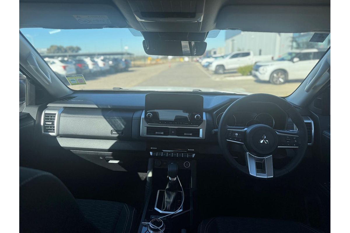 2024 Mitsubishi Triton GLS MV 4X4