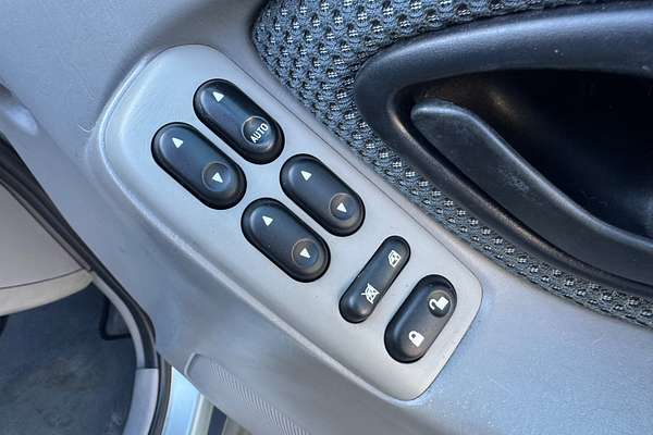 2004 Mazda Tribute Classic