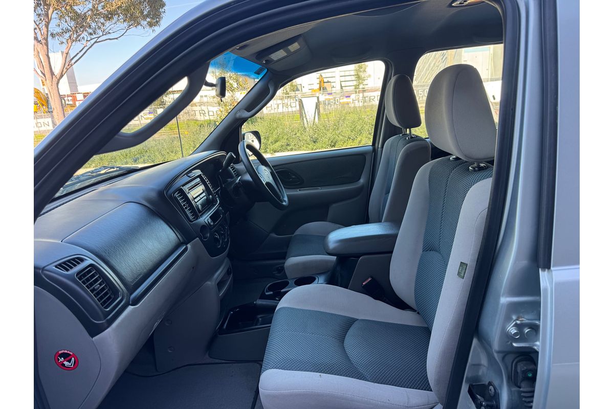 2004 Mazda Tribute Classic