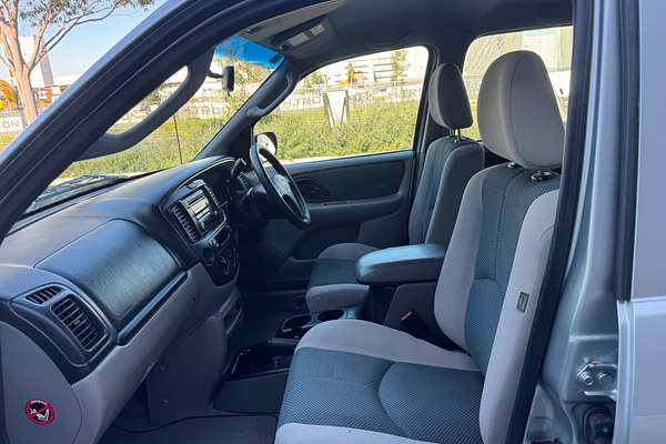 2004 Mazda Tribute Classic