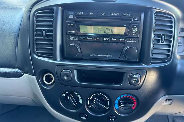 2004 Mazda Tribute Classic