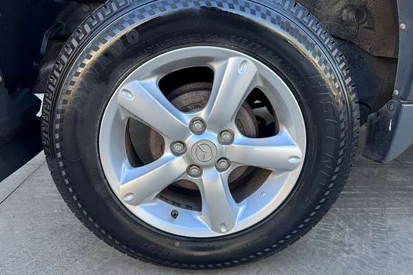 2004 Mazda Tribute Classic