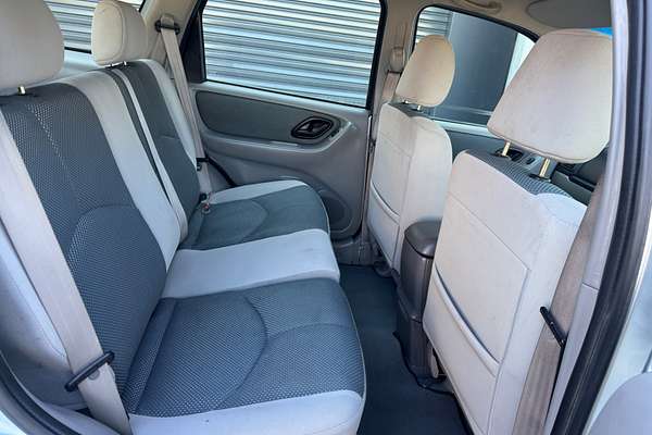 2004 Mazda Tribute Classic