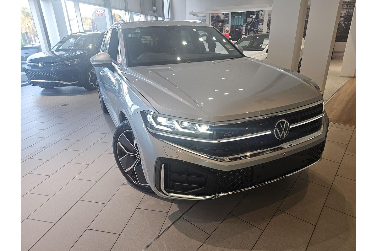 2025 Volkswagen Touareg 210TDI R-Line RC