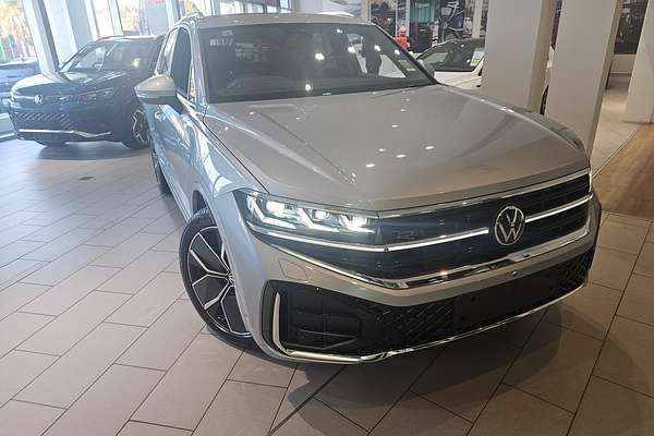 2025 Volkswagen Touareg 210TDI R-Line RC