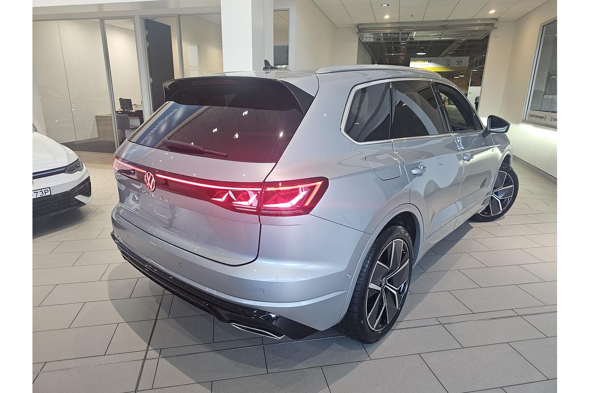 2025 Volkswagen Touareg 210TDI R-Line RC
