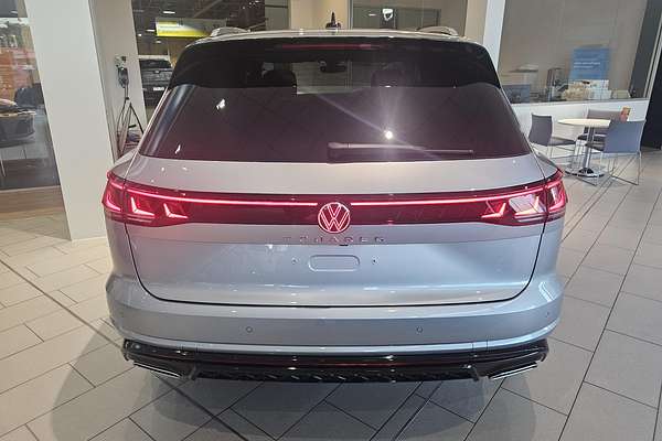 2025 Volkswagen Touareg 210TDI R-Line RC