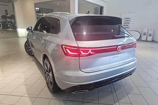 2025 Volkswagen Touareg 210TDI R-Line RC