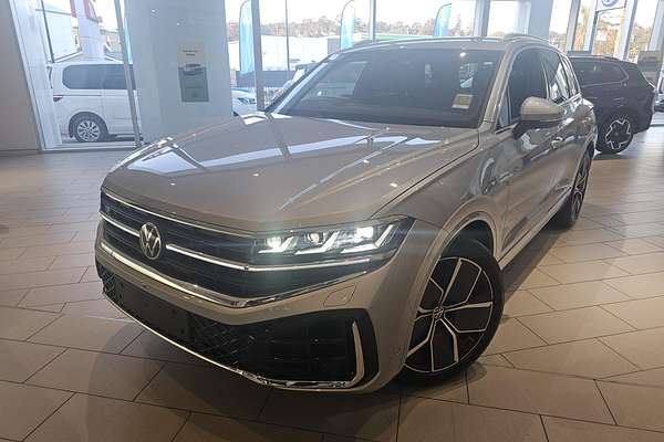 2025 Volkswagen Touareg 210TDI R-Line RC