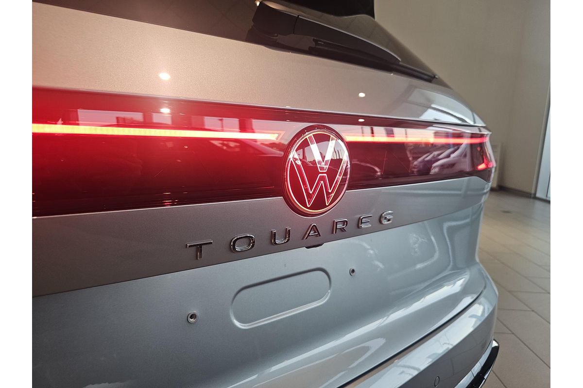 2025 Volkswagen Touareg 210TDI R-Line RC