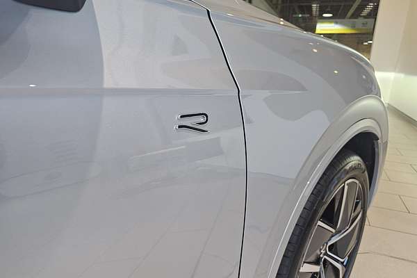 2025 Volkswagen Touareg 210TDI R-Line RC