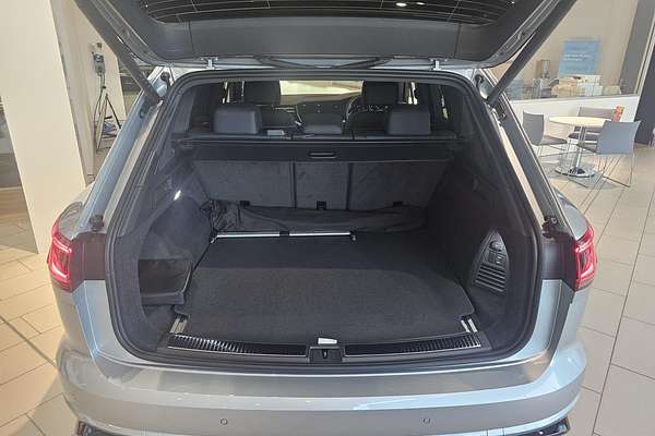 2025 Volkswagen Touareg 210TDI R-Line RC
