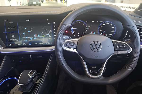 2025 Volkswagen Touareg 210TDI R-Line RC