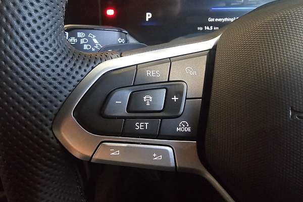2025 Volkswagen Touareg 210TDI R-Line RC
