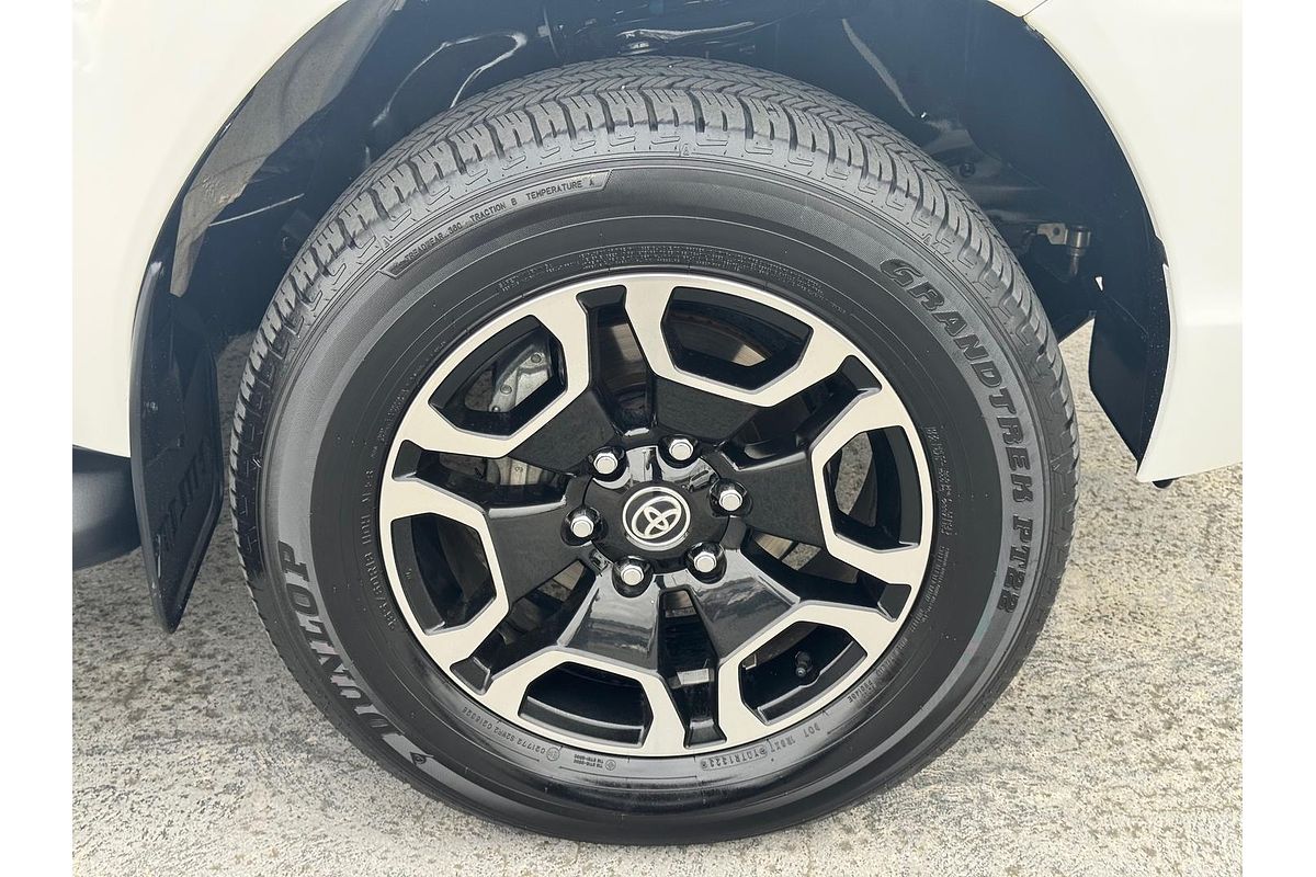 2023 Toyota Hilux SR5 GUN126R 4X4